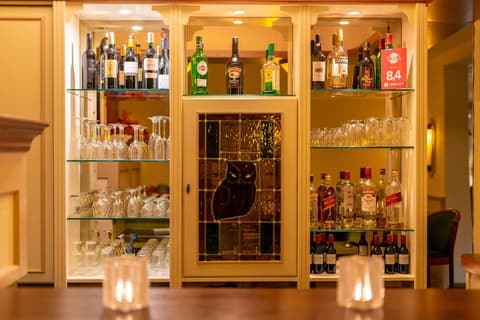 Owl Hotel, Restaurant