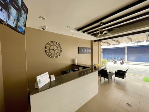 The Little Moon Residence, Reception