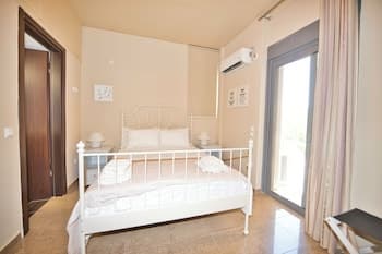 Marini Luxury Apartments And Suites, Room