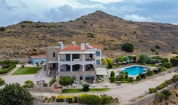 Marini Luxury Apartments And Suites, Terrace/patio