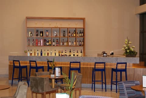 BEACH CLASS CONVENTION BY MAI, Bar (on property)