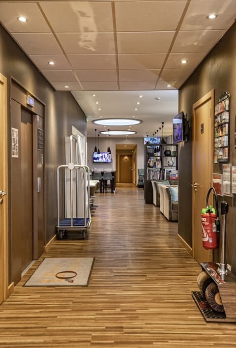 Hôtel d'Orléans, Lobby