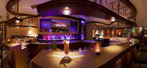 Alpenhotel Stefanie, Bar (on property)