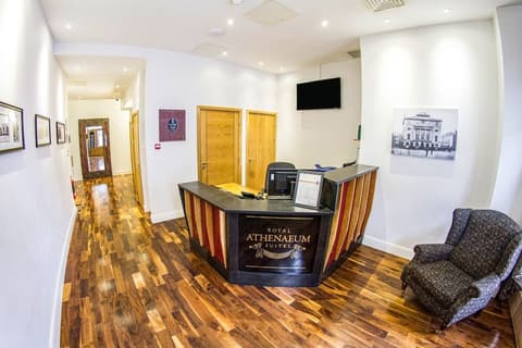 Royal Athenaeum Suites, Reception