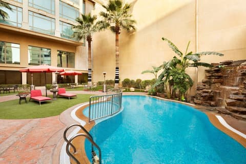 Ramada by Wyndham Riyadh, Pool