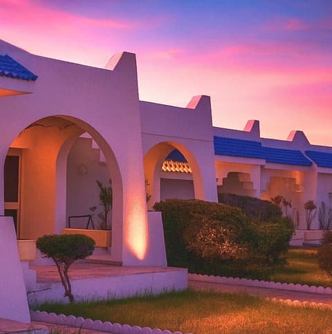 Hôtel Sidi Salem, Front of property