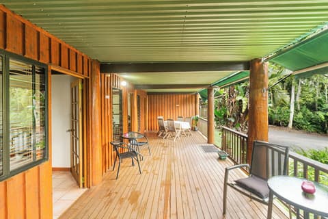 Atherton Blue Gum, Balcony