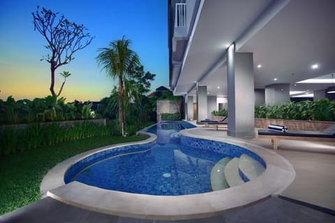 Hotel Neo Denpasar by ASTON, Outdoor pool