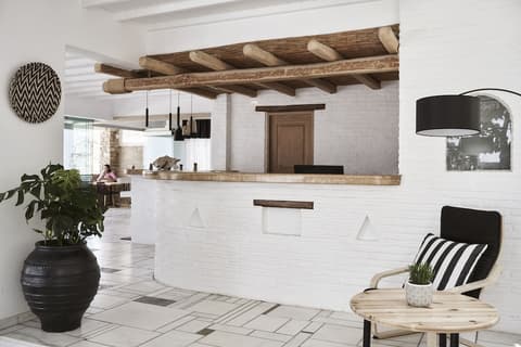 Mr & Mrs White Mykonos, Reception