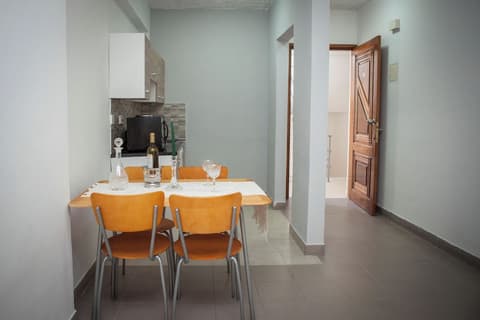 Alecos Hotel Apartments, Room