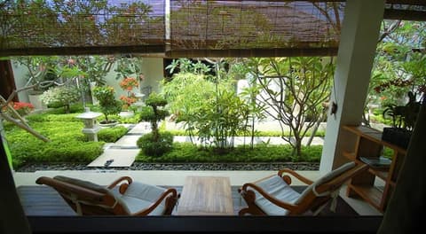 Frangipani Beach Hotel, Terrace/patio