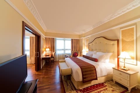 Warwick Doha, Room