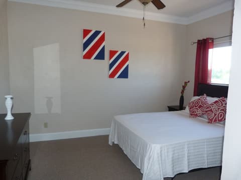 Taste of Paradise, Room