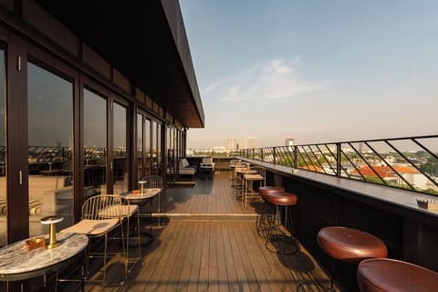 ARTOTEL Thamrin Jakarta, Bar (on property)
