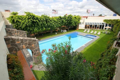 Hotel Real de Minas San Luis Potosi, Outdoor pool