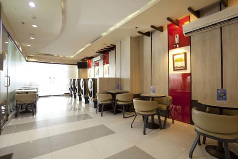 Hotel 99 Cubao Quezon City, Lobby