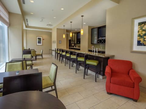 Hilton Garden Inn Buffalo Downtown, Bar (on property)