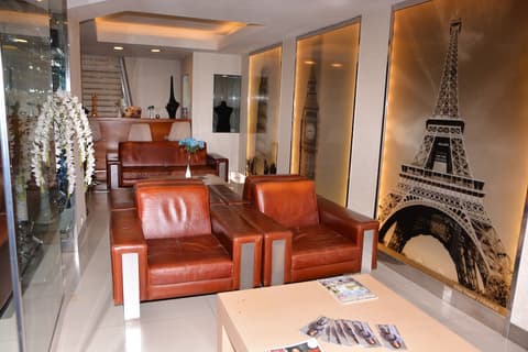 Asrın Business Hotel, Lobby sitting area