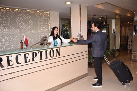 Asrın Business Hotel, Reception
