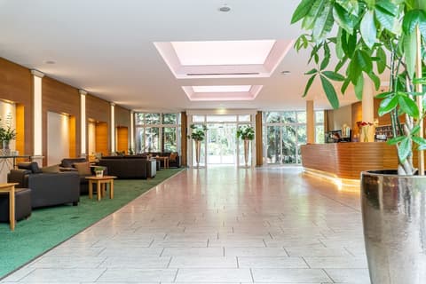 Waldhotel Tannenhäuschen, Lobby