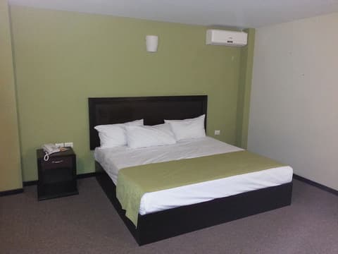 CHN Hotel Monterrey Santa Fe, Room