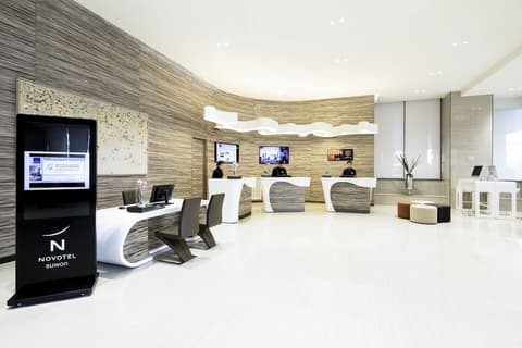 Novotel Ambassador Suwon, Lobby