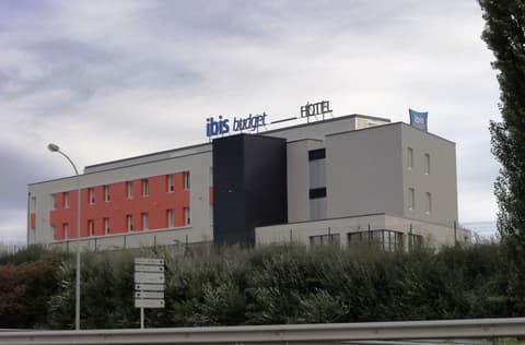 ibis budget Roanne, Front of property