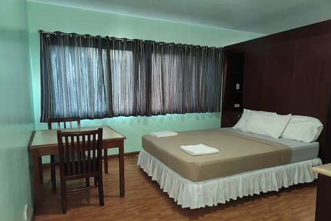 Oftana Suites Cebu near Oakridge, Room