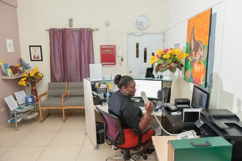 Alicia's Inn, Reception