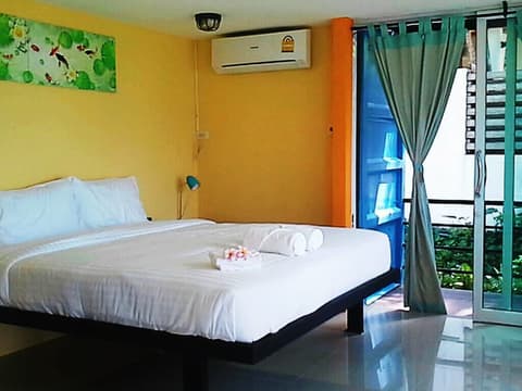 Think & Retro Cafe Lipa Noi Samui, Room