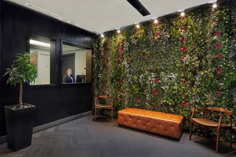 Truss Hotel Times Square, Reception