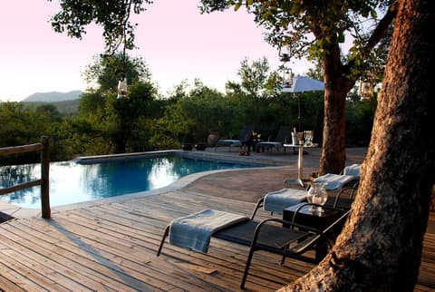 Mbizi Bush Lodge, Outdoor pool