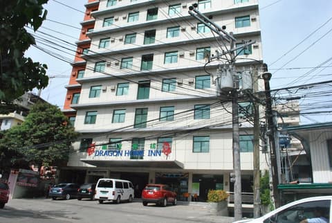 Dragon Home Inn, Front of property