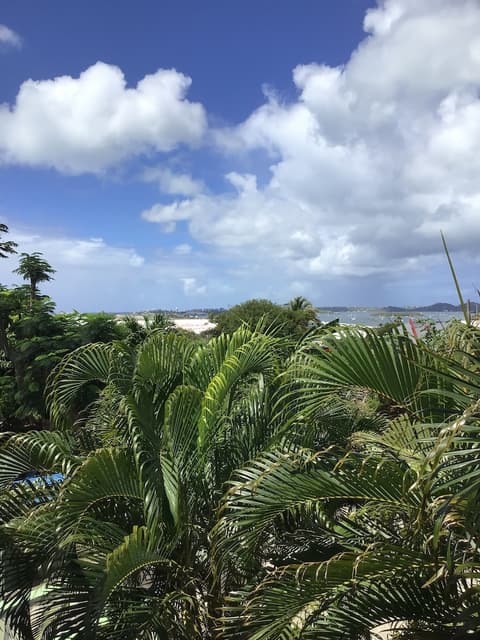 Diamond Gem Residence, Exterior