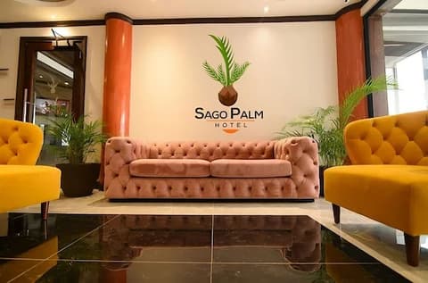Sago Palm Hotel, Lobby