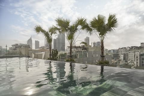 La Siesta Premium Saigon, Pool