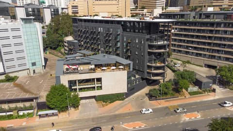 BlackBrick Sandton Two, Exterior
