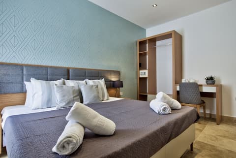 Ursula Suites- Self Catering Apartments- Valletta- by Tritoni Hotels, Room