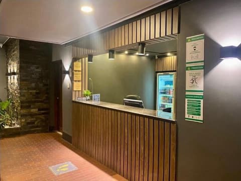 Hotel Latino, Reception