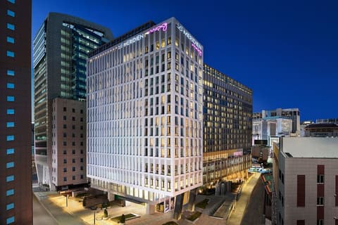 Moxy Seoul Myeongdong, Exterior