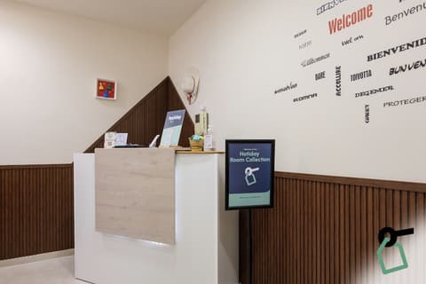 Hotiday Room Collection - Napoli Botanique, Reception