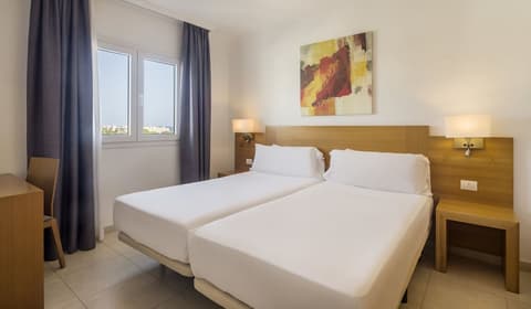 Aparthotel ILUNION Costa Sal Lanzarote, Room