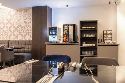 Alavits Hotel by ST Hotels, Restaurant