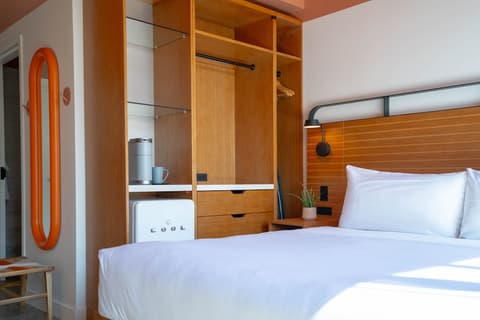 The Myriad Hotel Louisville, Tapestry Collection by Hilton, Room