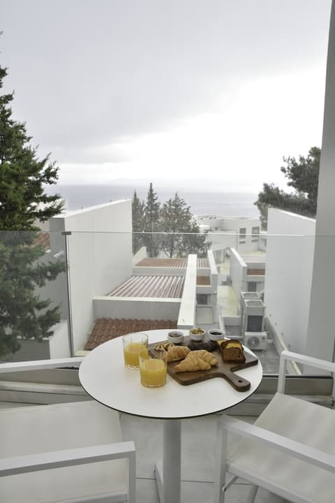 Mythical Coast Wellness Retreat, Room