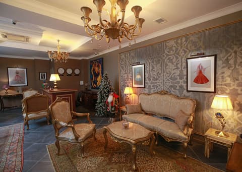 West Inn Hotel Baku, Reception