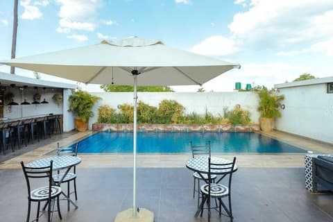 The Cubes Apartments, Outdoor pool