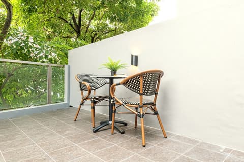 Owen House by Habyt, Room