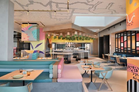 Aloft Muscat, Restaurant