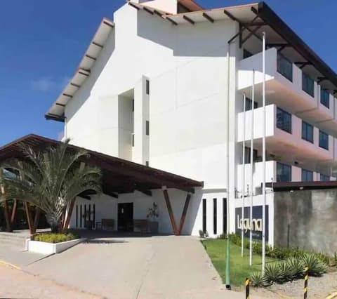 Loft com saida para piscina by Laguna Beach, Front of property